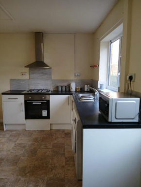 1 Hoyland Avenue 2 bed room house
